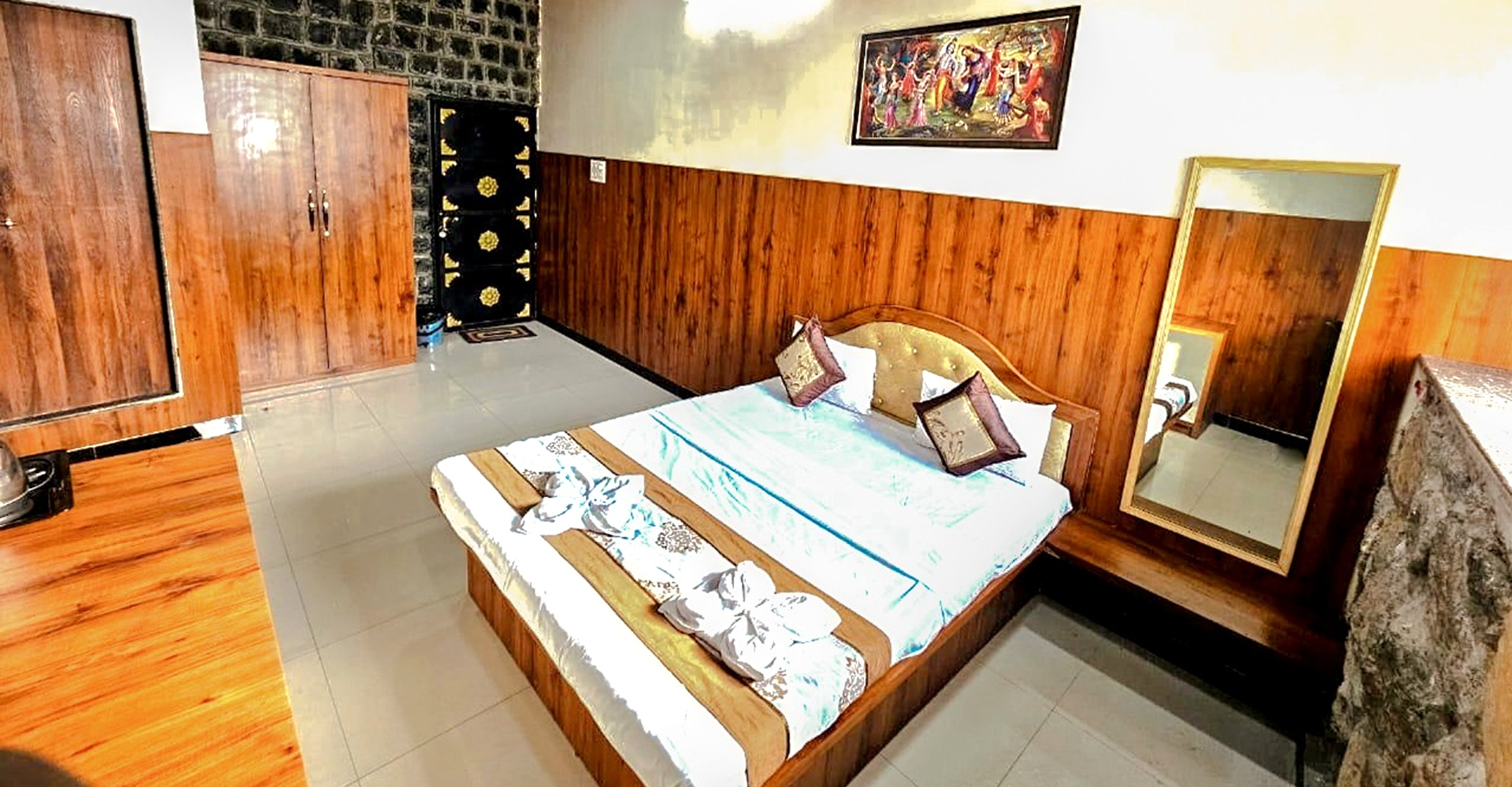 Vishrambaug Wada Heritage Rooms