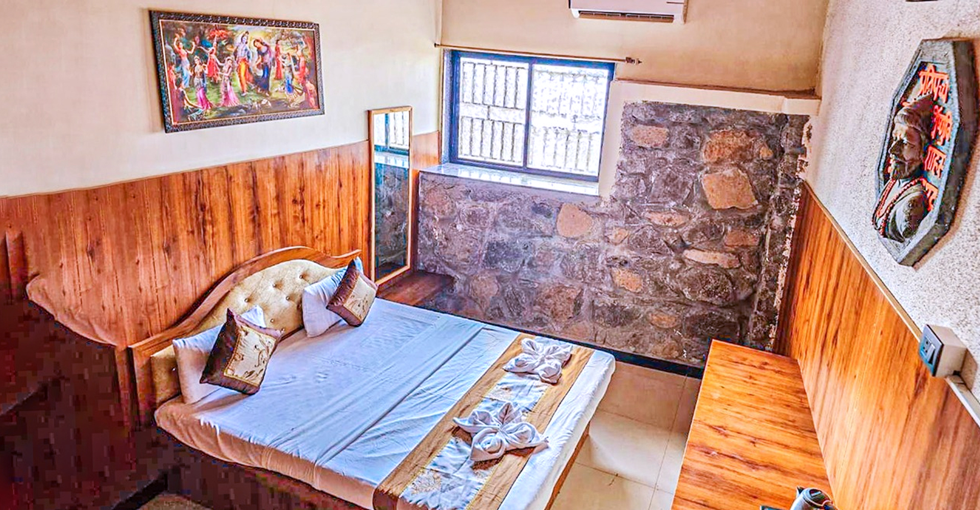 Ac Vishrambaug Wada Heritage Rooms